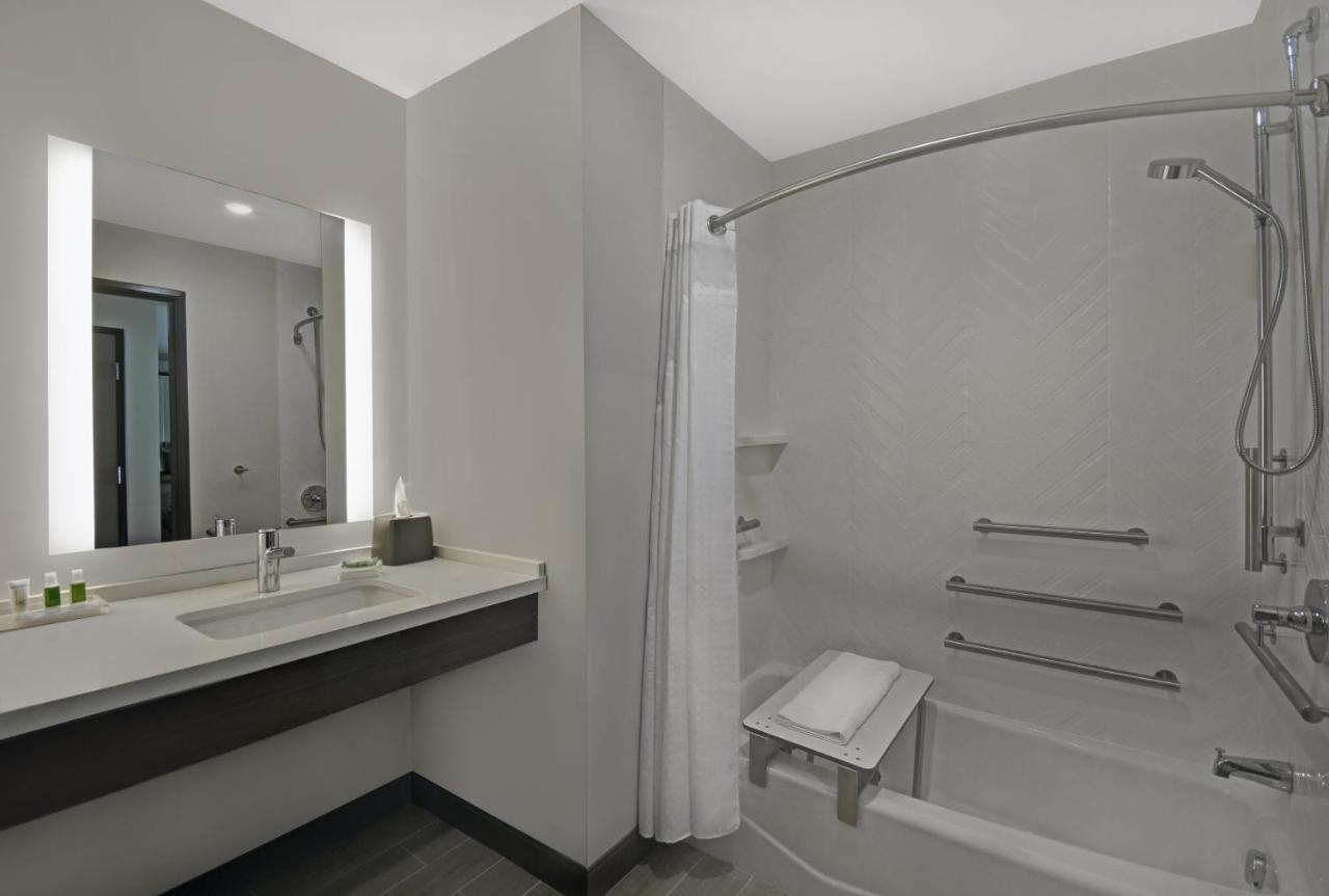 Holiday Inn Grand Rapids North - Walker By Ihg Kültér fotó